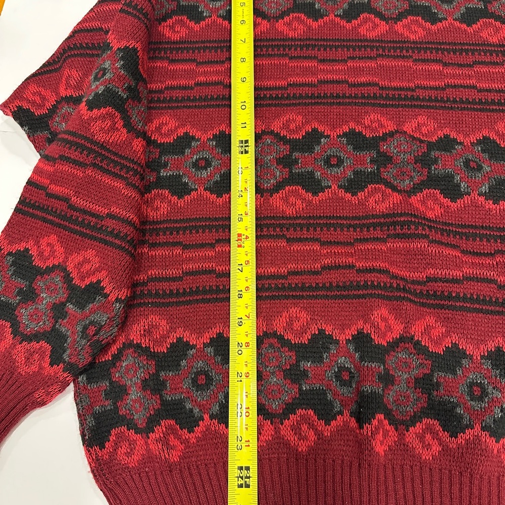 Stylish Red and Black Patterned Crewneck Sweater